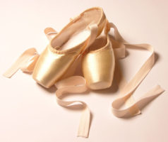 ballet-pointe-shoes